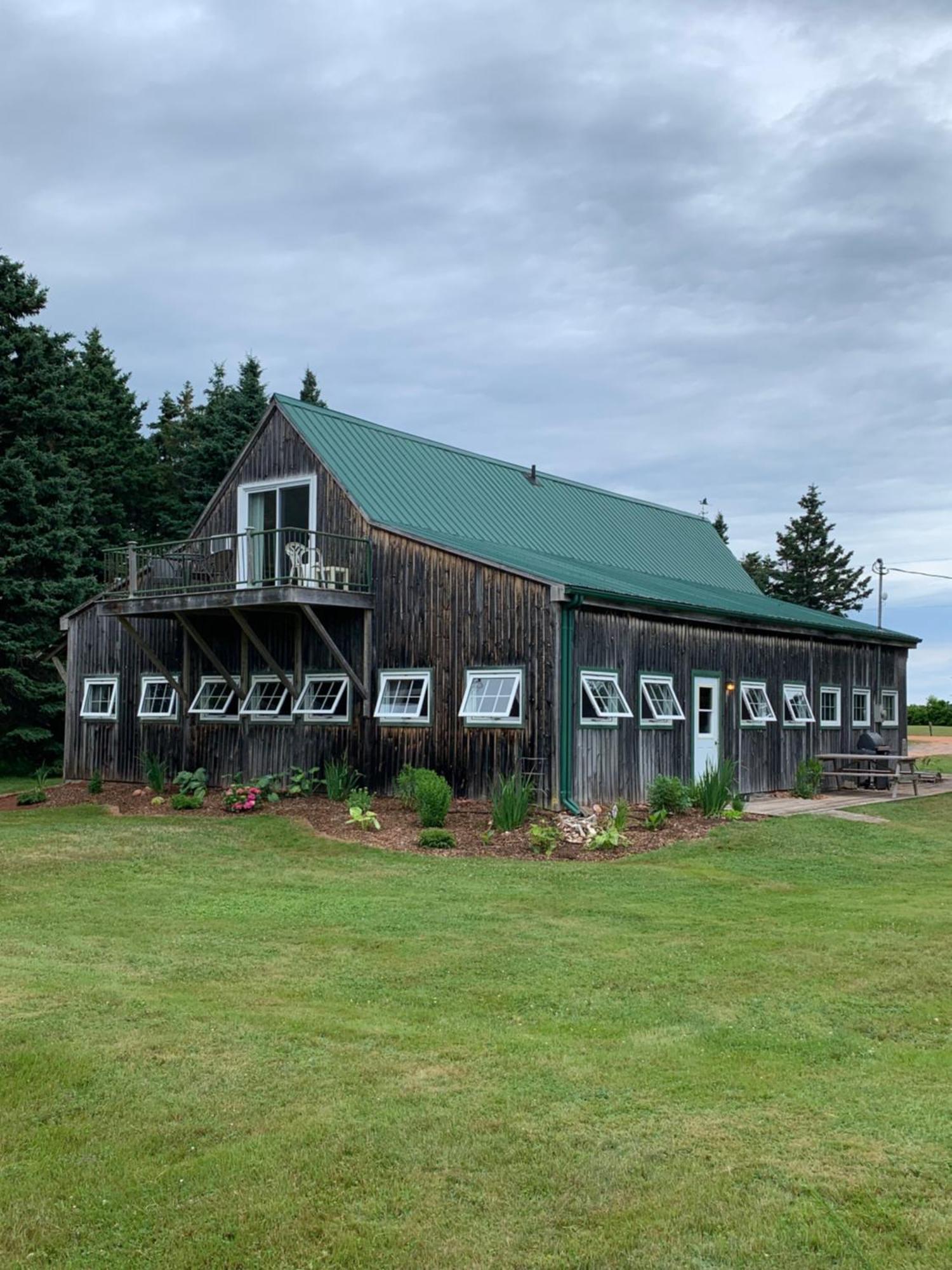 The Barn At Spry Point Hostel Little Pond Exterior photo